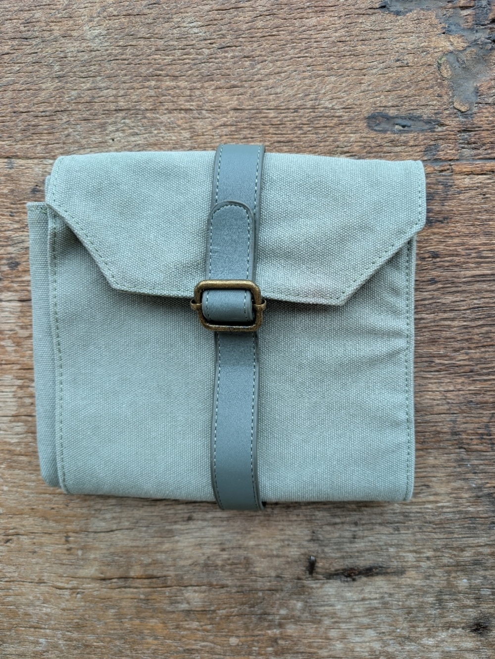Della Q Maker's Canvas Knitting Needle Case Green